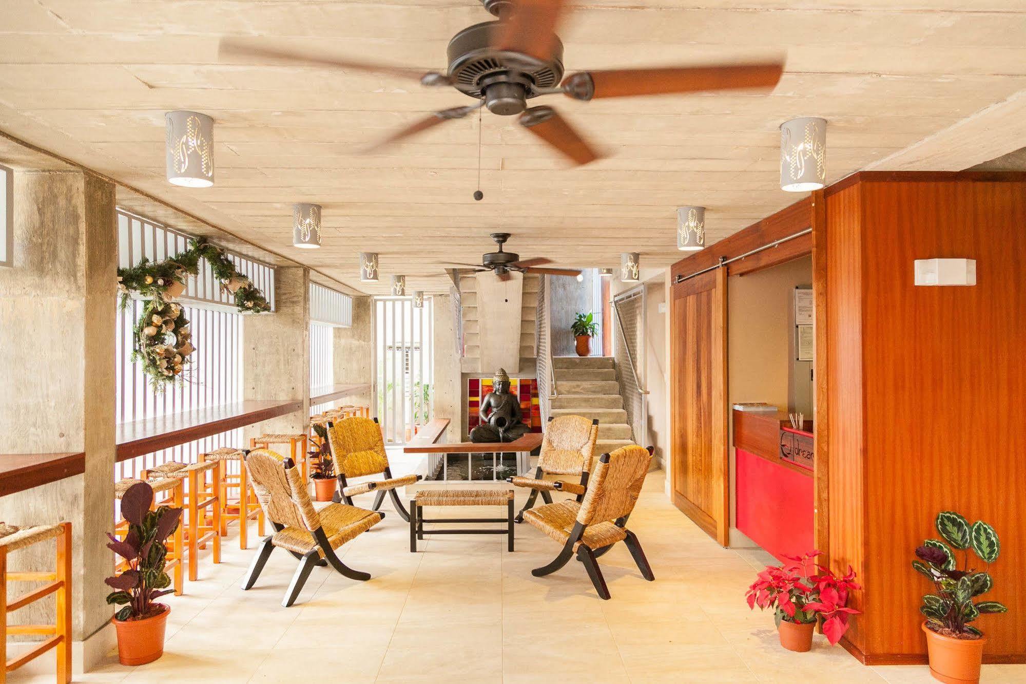 Dream Inn Pr San Juan Exterior photo